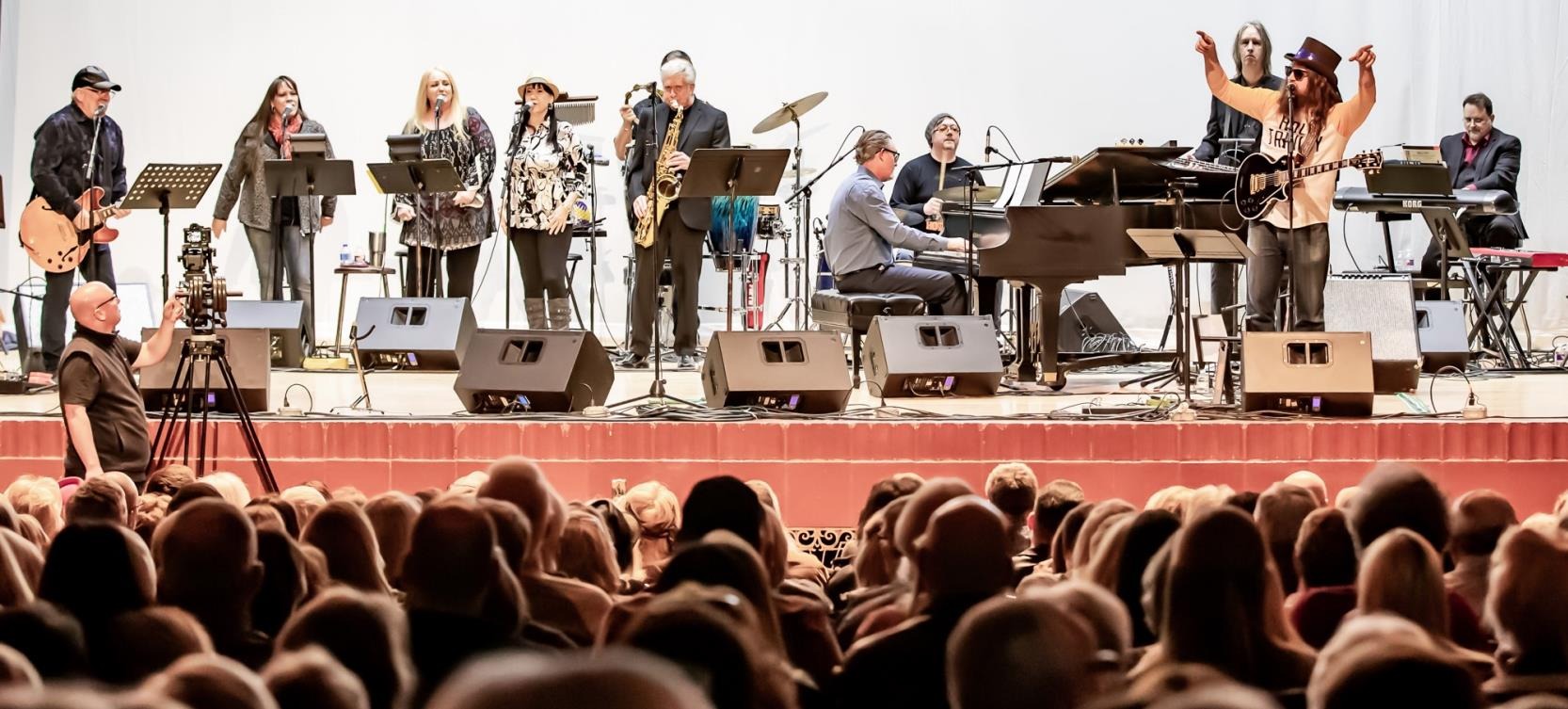 2 Leon Russell Tribute photo – Credit Phil Clarkin.