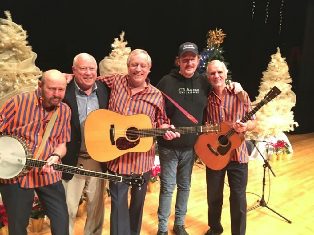 3 Kingston Trio “Holiday Cheers,” 2016, George Grove, Dick Risk
(executive producer), Bill Zorn, Chip Miller (television director), Rick Dougherty